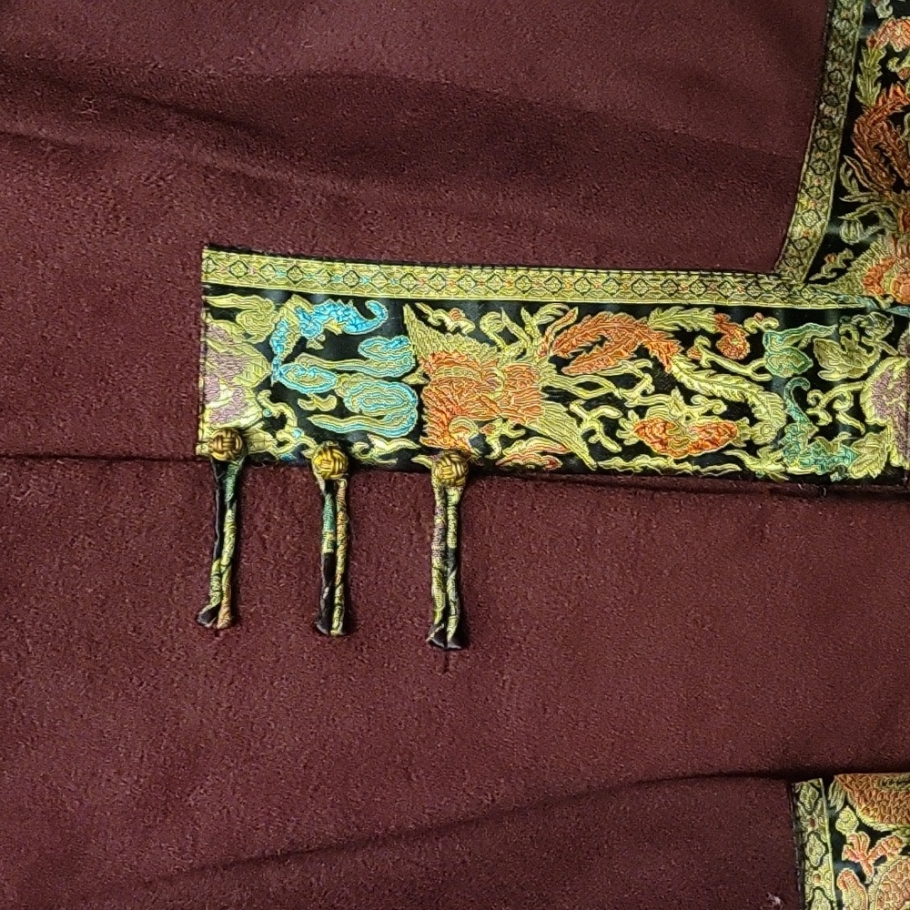 Traditional style jacket - Picture 2 of 5